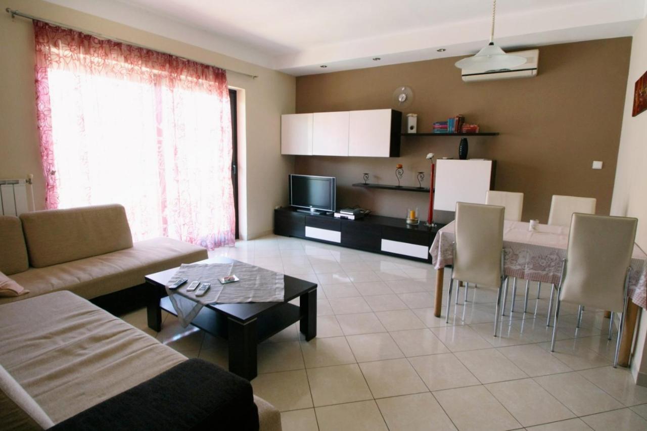 Apartments With A Parking Space Umag - 7666 Extérieur photo