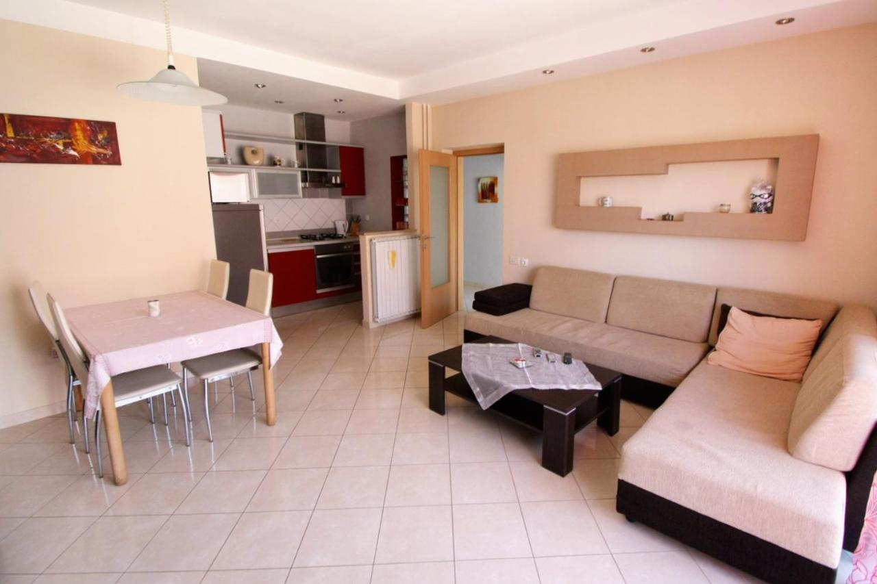 Apartments With A Parking Space Umag - 7666 Extérieur photo