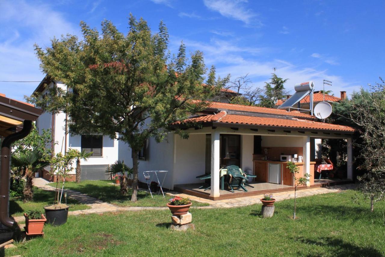Apartments With A Parking Space Umag - 7666 Extérieur photo