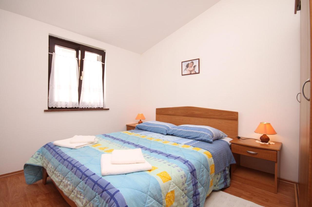 Apartments With A Parking Space Umag - 7666 Extérieur photo