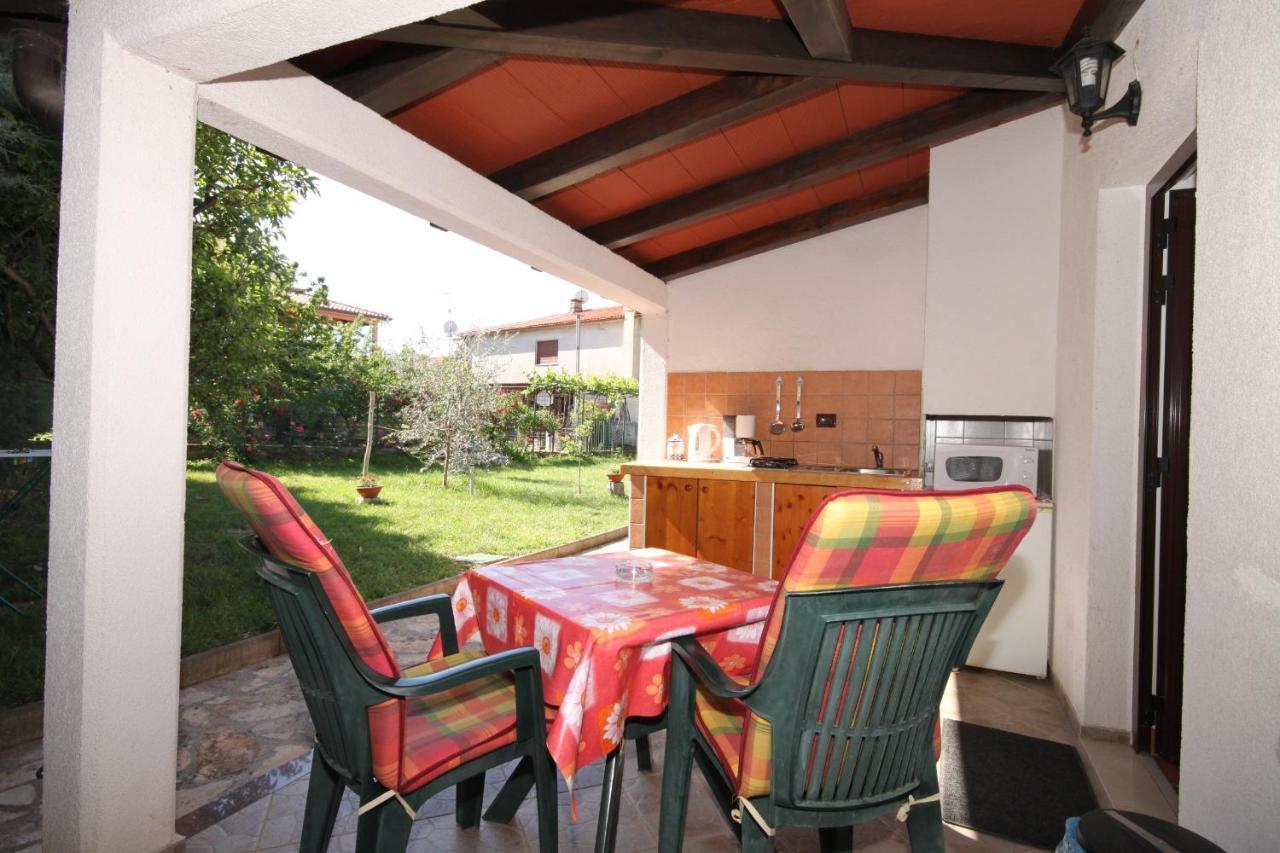 Apartments With A Parking Space Umag - 7666 Extérieur photo