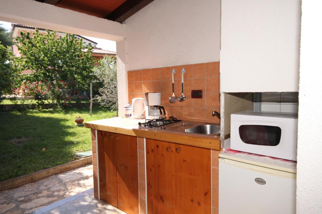 Apartments With A Parking Space Umag - 7666 Extérieur photo