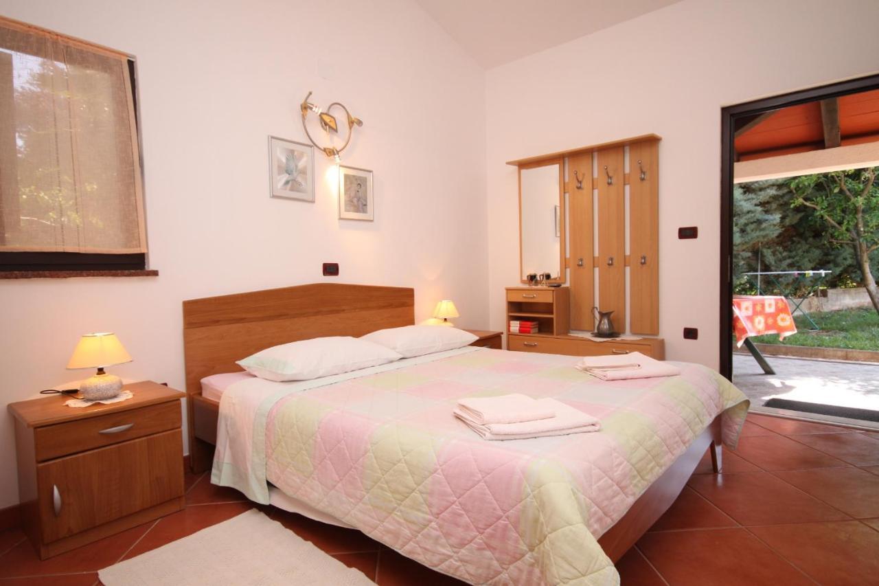 Apartments With A Parking Space Umag - 7666 Extérieur photo